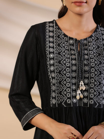 Color_Black