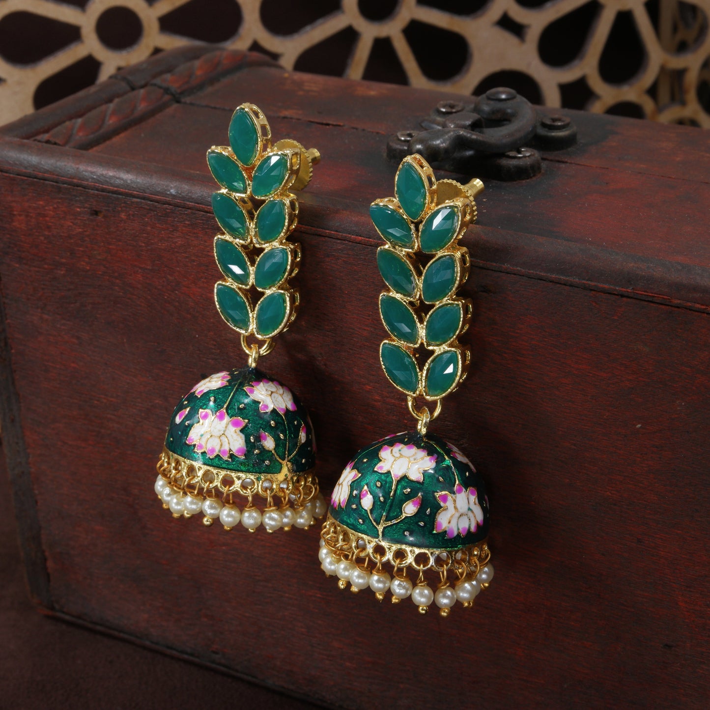 Women's 18k gold plated grey enamelled leaf shaped jhumki earringse2922gr