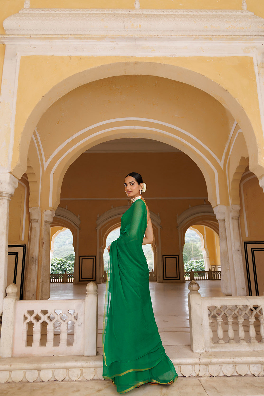 Women's Green Hand Dyed Chiffon Saree With Jacquard Blouse