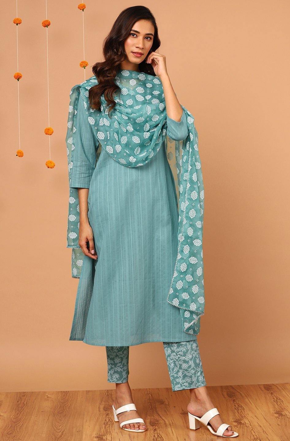 Women's Turquoise Cotton Kurta With Pant And Dupat