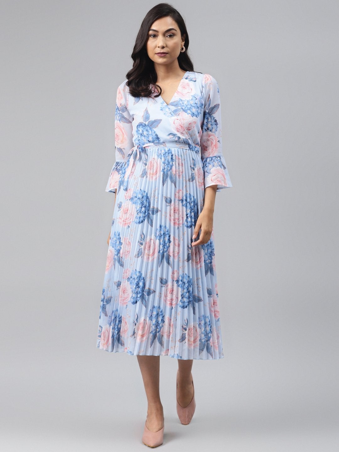 Women's Light Blue Floral Pleated Midi Dress