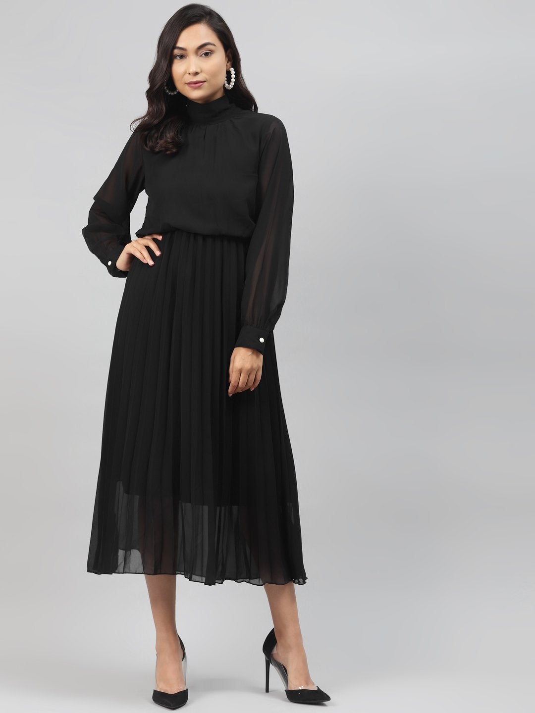 Women's Black Neck Tie-Up Pleated Dress
