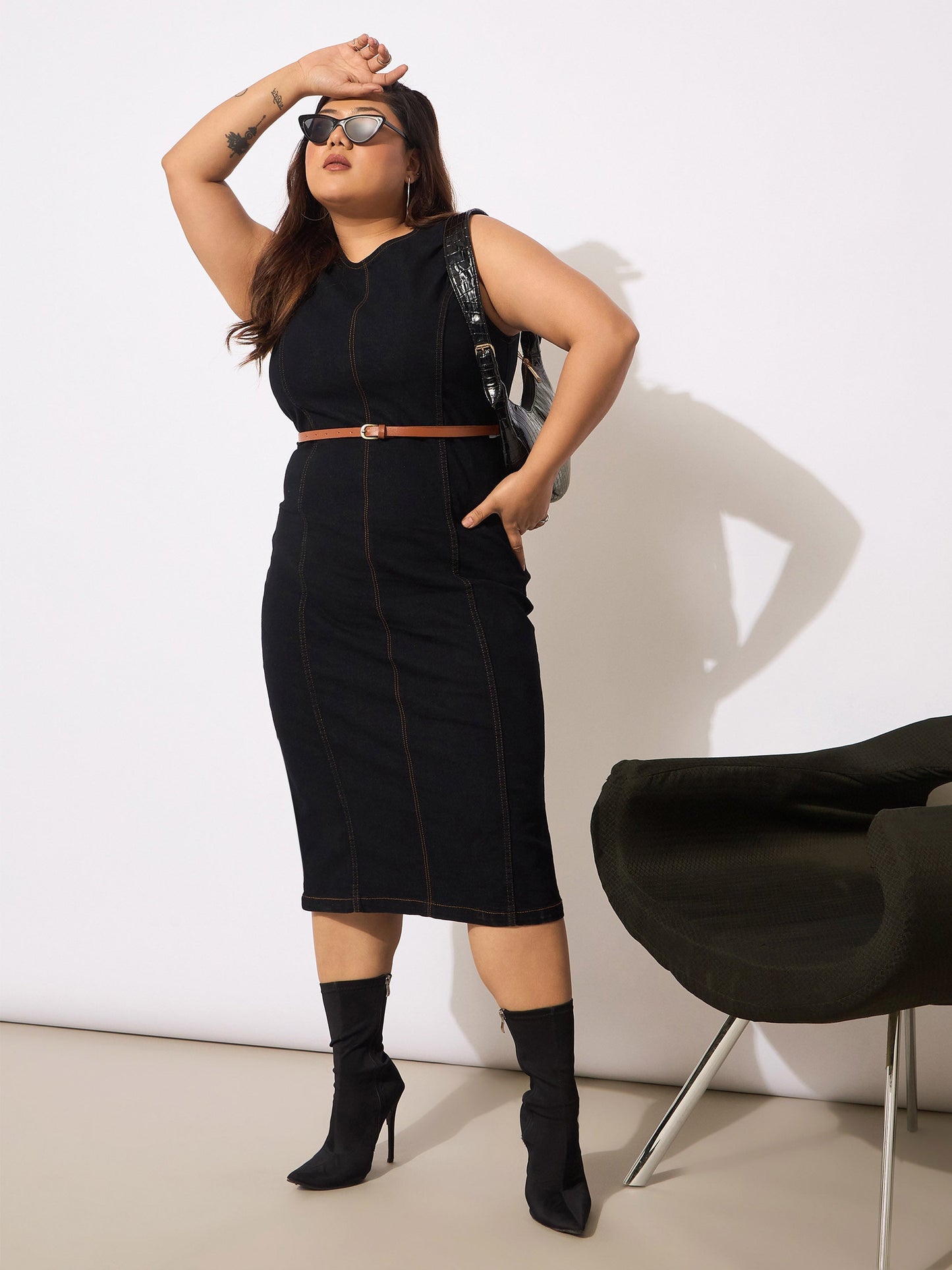 Women's Black Denim Sleeveless Belted Bodycon Dre