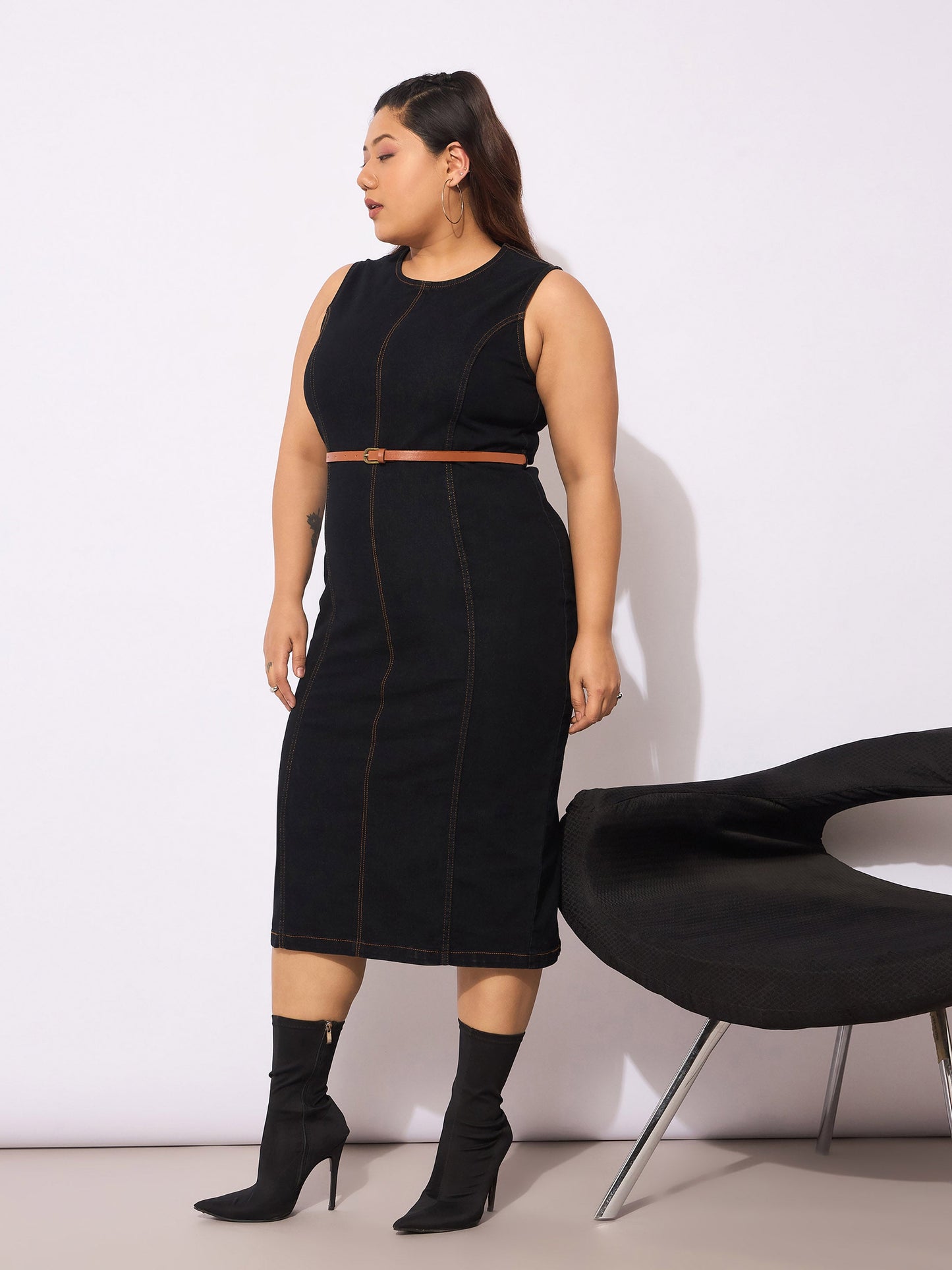 Women's Black Denim Sleeveless Belted Bodycon Dre