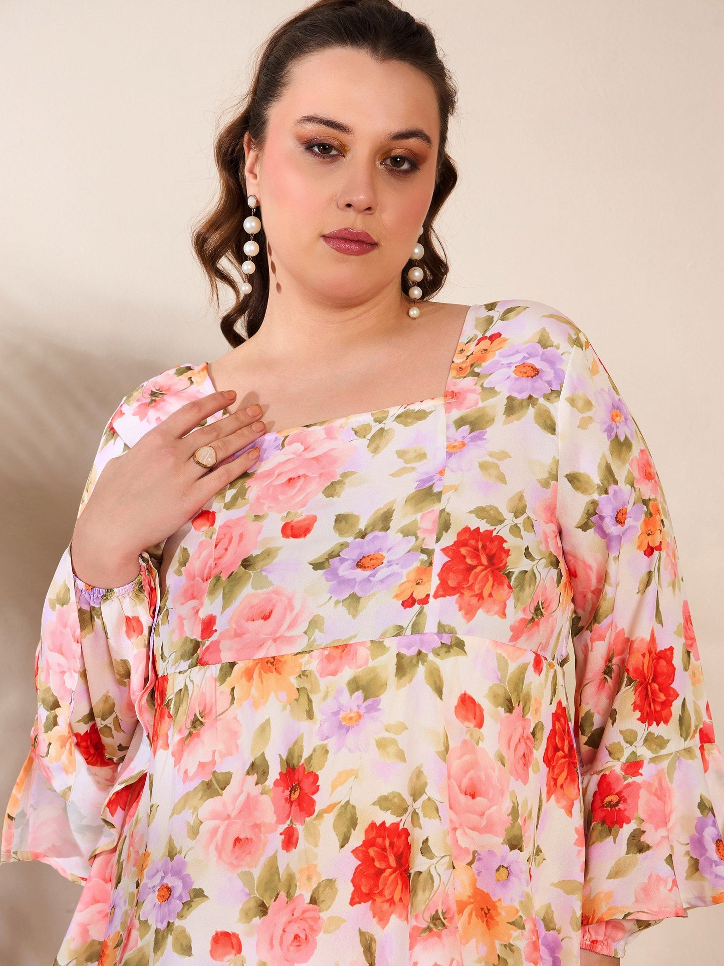 Women's Beige Floral Full Sleeves Short Dre