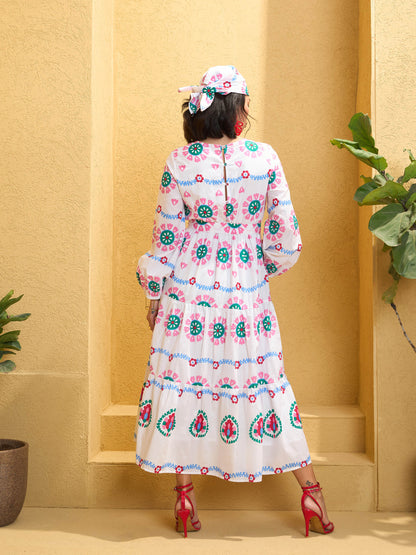 Women's White Floral Round Neck Maxi Dre