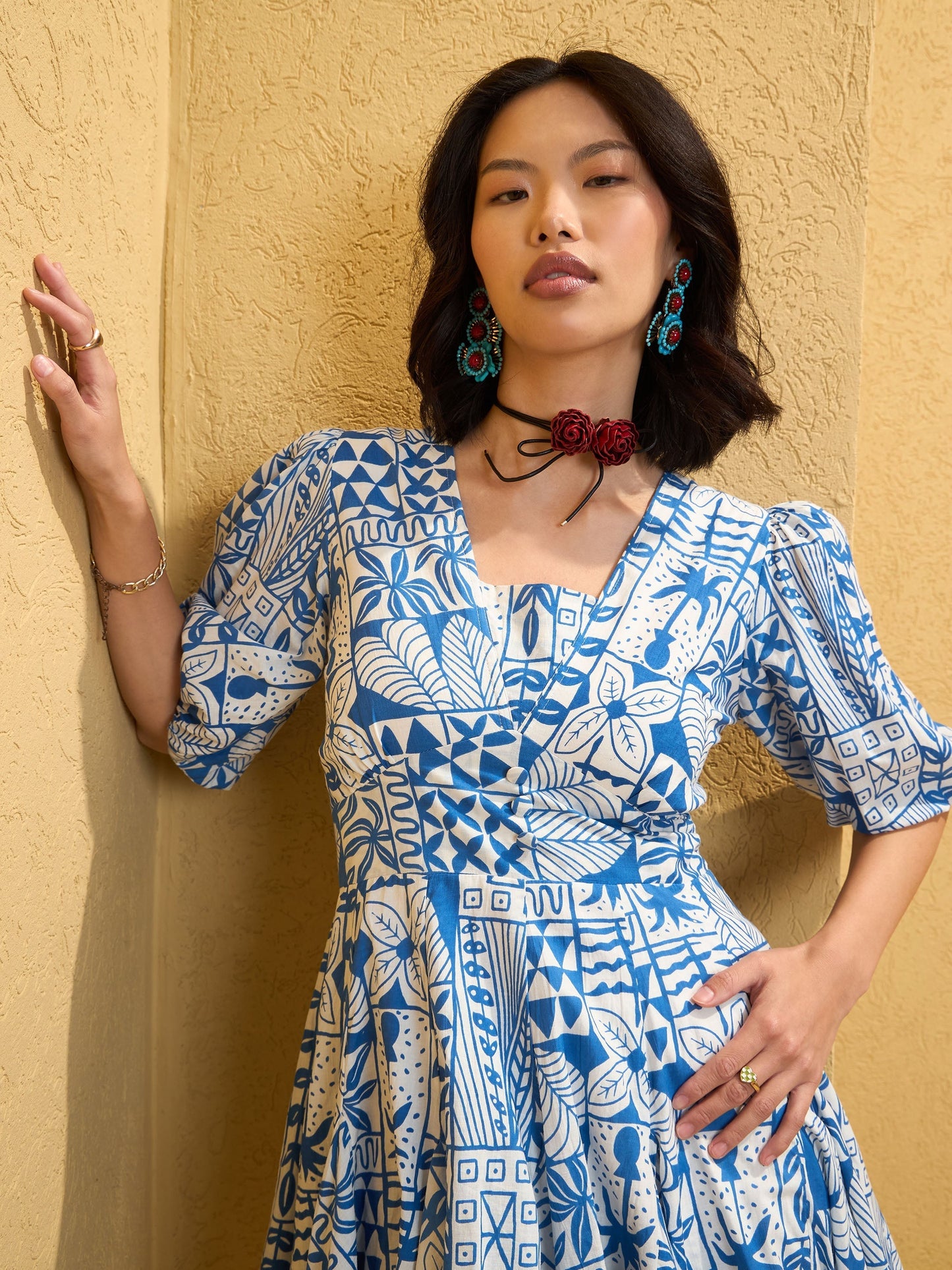 Women's Blue & White Floral Smocked Short Flared Dre