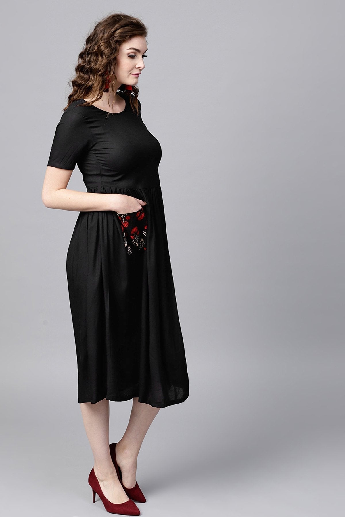 Women's Black Ethnic Dress With Printed Pockets