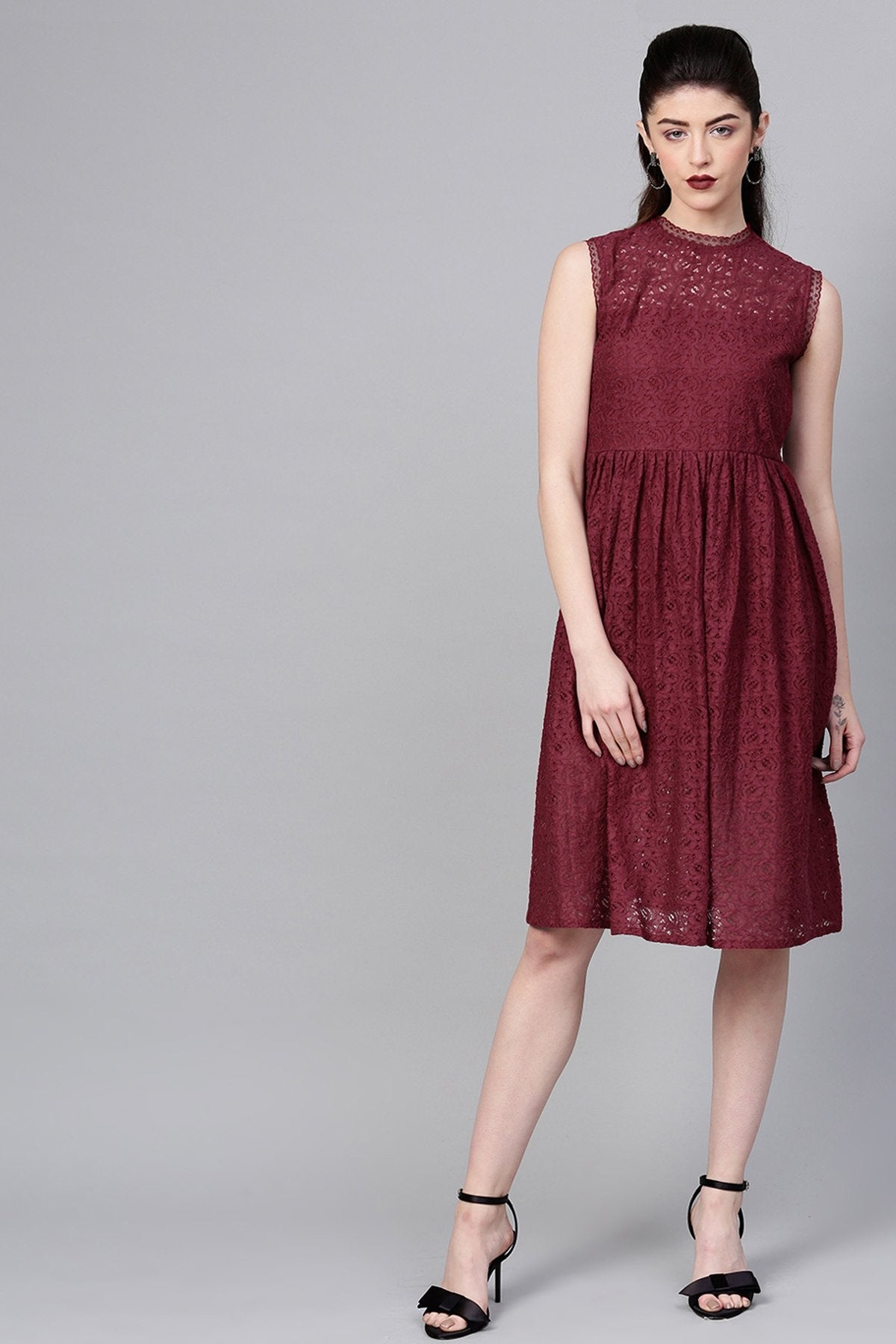Women's Wine Sleeveless Lace Neck Midi