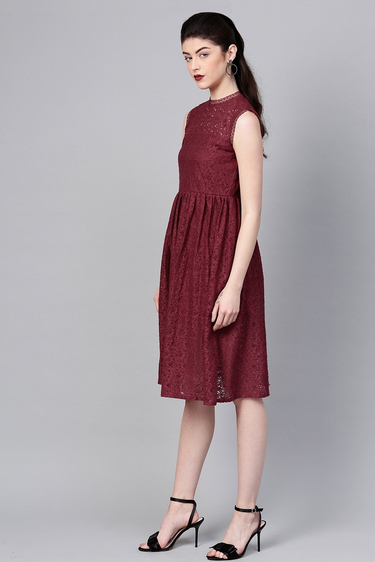 Women's Wine Sleeveless Lace Neck Midi