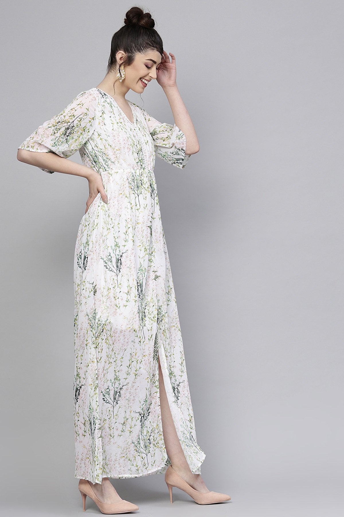 Women's Off-White Floral V-Neck Maxi