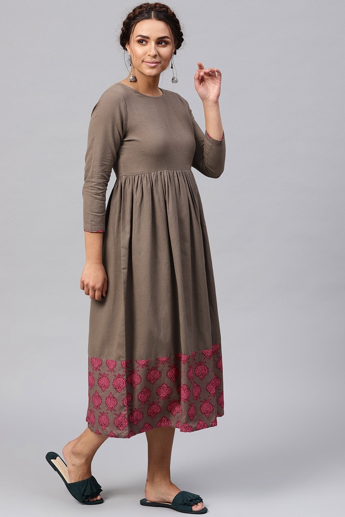 Women's Brown & Pink Big Booti Gathered Midi