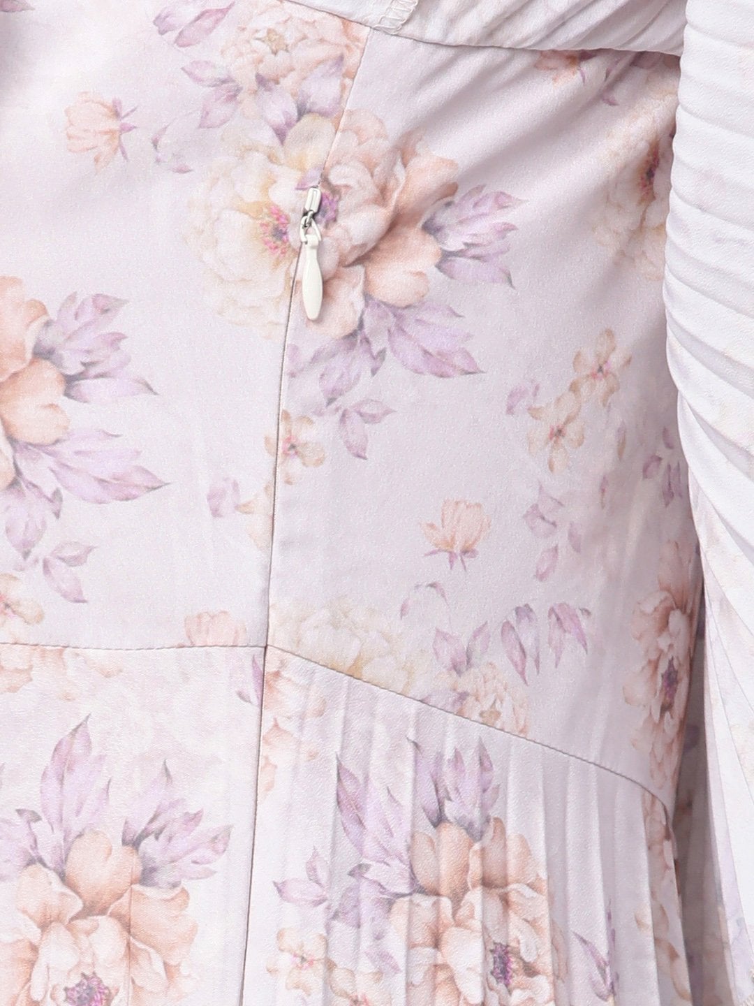 Women's Lavender Floral Strappy Pleated Maxi Dress