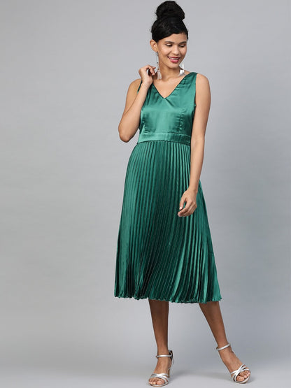 Women's Green Satin V-Neck Pleated Midi Dress