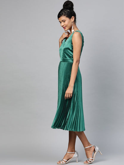 Women's Green Satin V-Neck Pleated Midi Dress