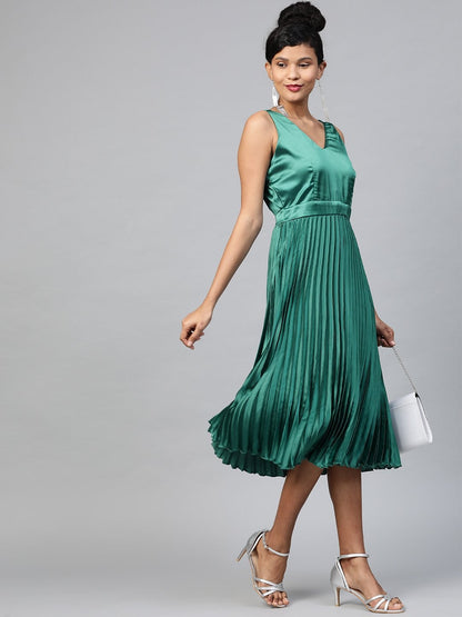 Women's Green Satin V-Neck Pleated Midi Dress