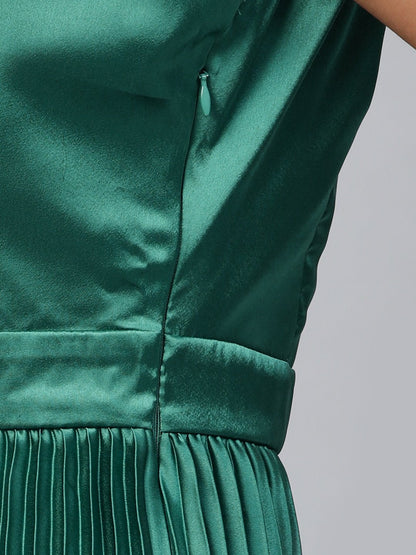 Women's Green Satin V-Neck Pleated Midi Dress