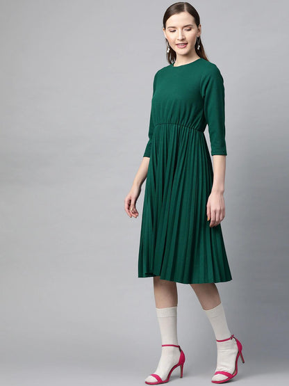 Women's Emerald Rib Pleated Skater Dress