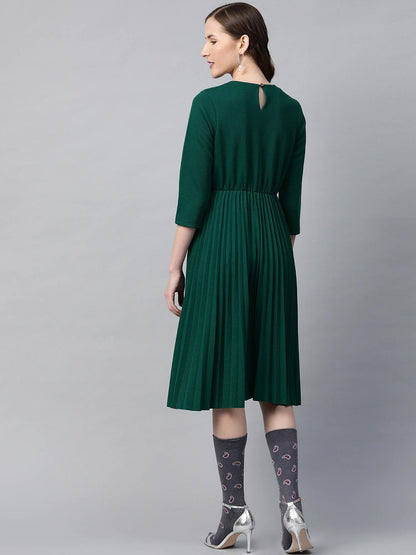Women's Emerald Rib Pleated Skater Dress