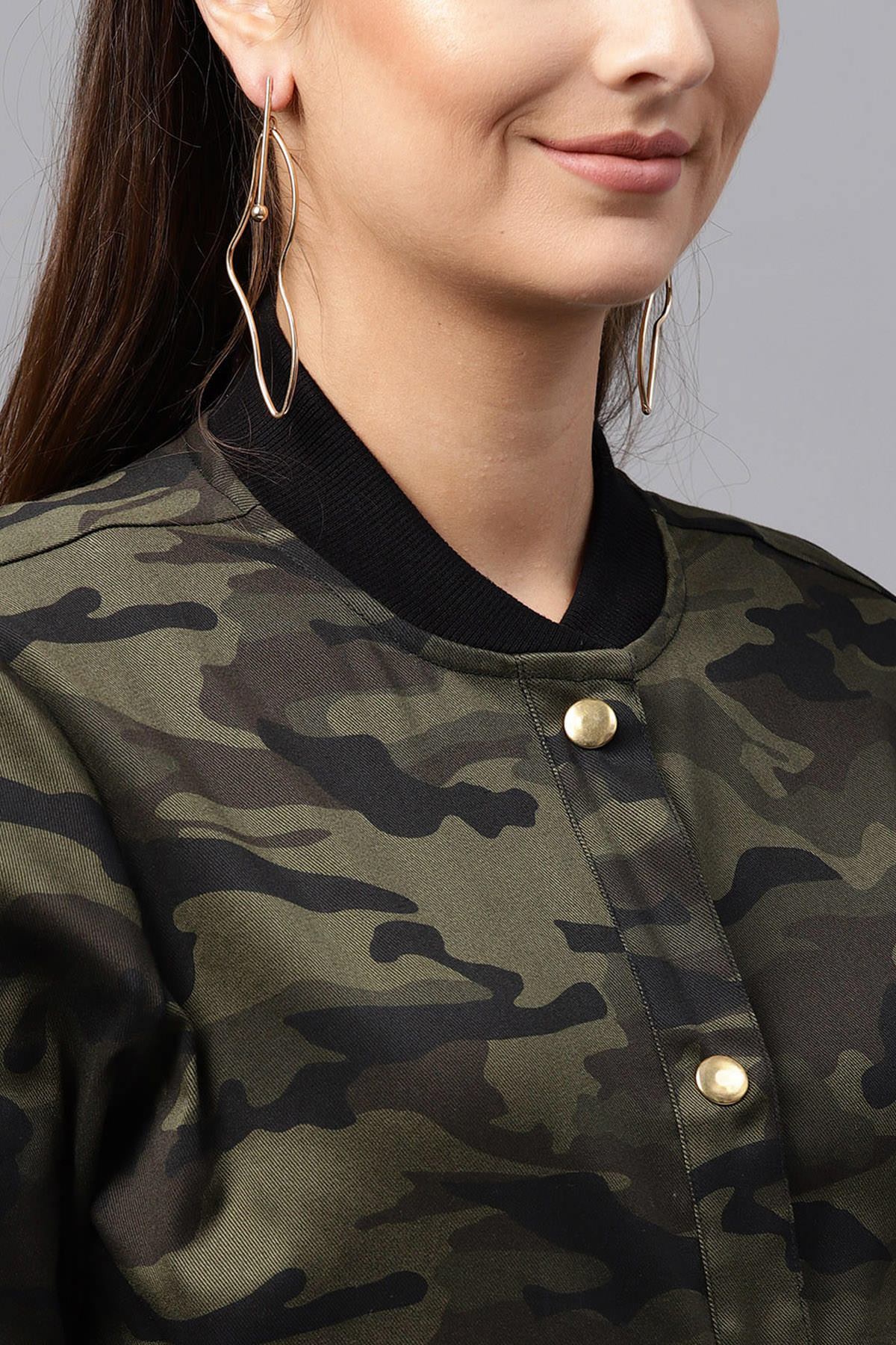 Women's Camouflage Buttoned Bomber Jacket