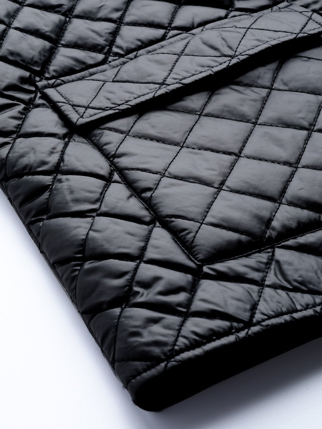 Women's Black Flap Pockets Quilted Puffer Jacket