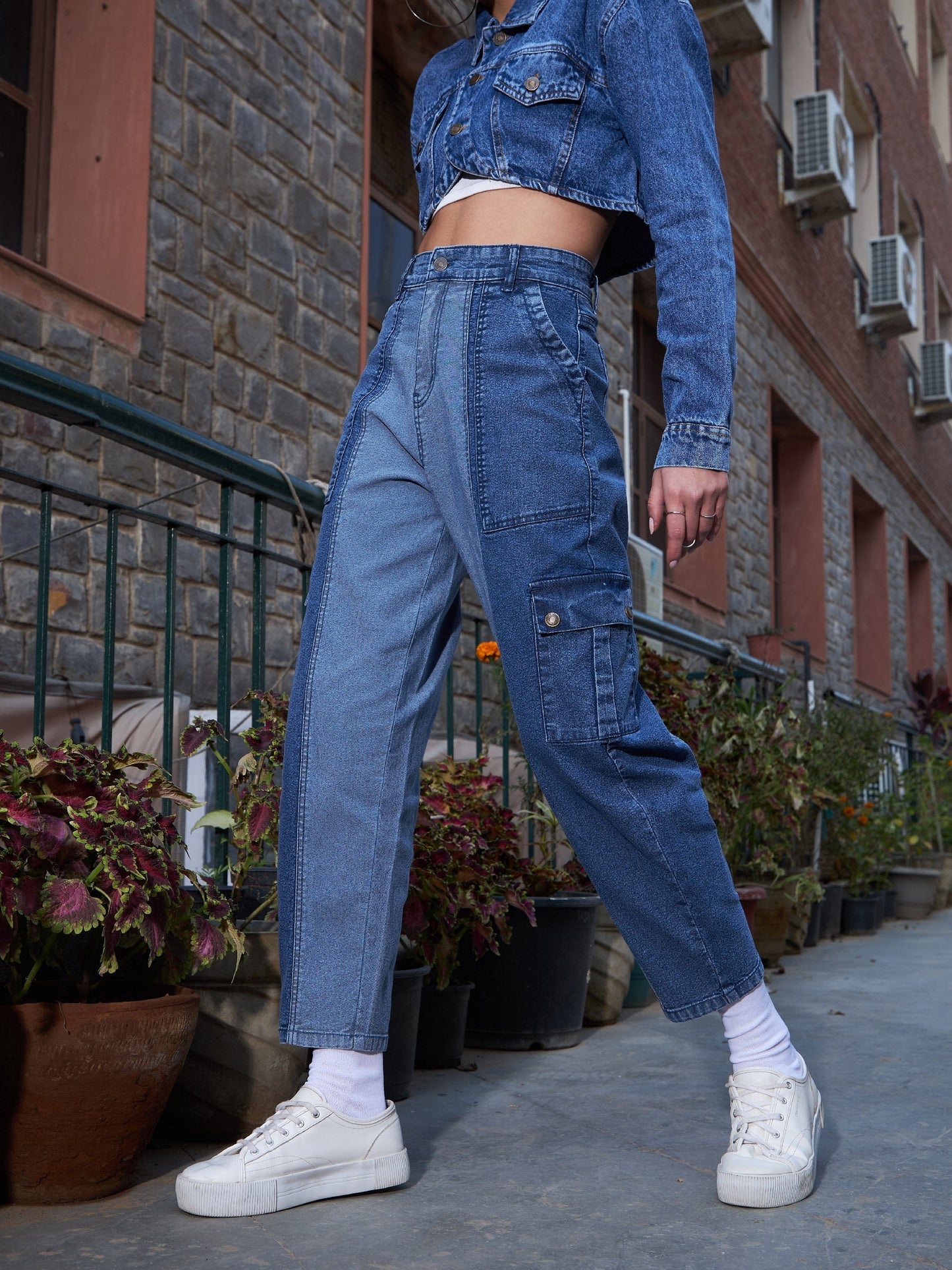 Women's Blue Denim Colour Block Balloon Fit Jeans
