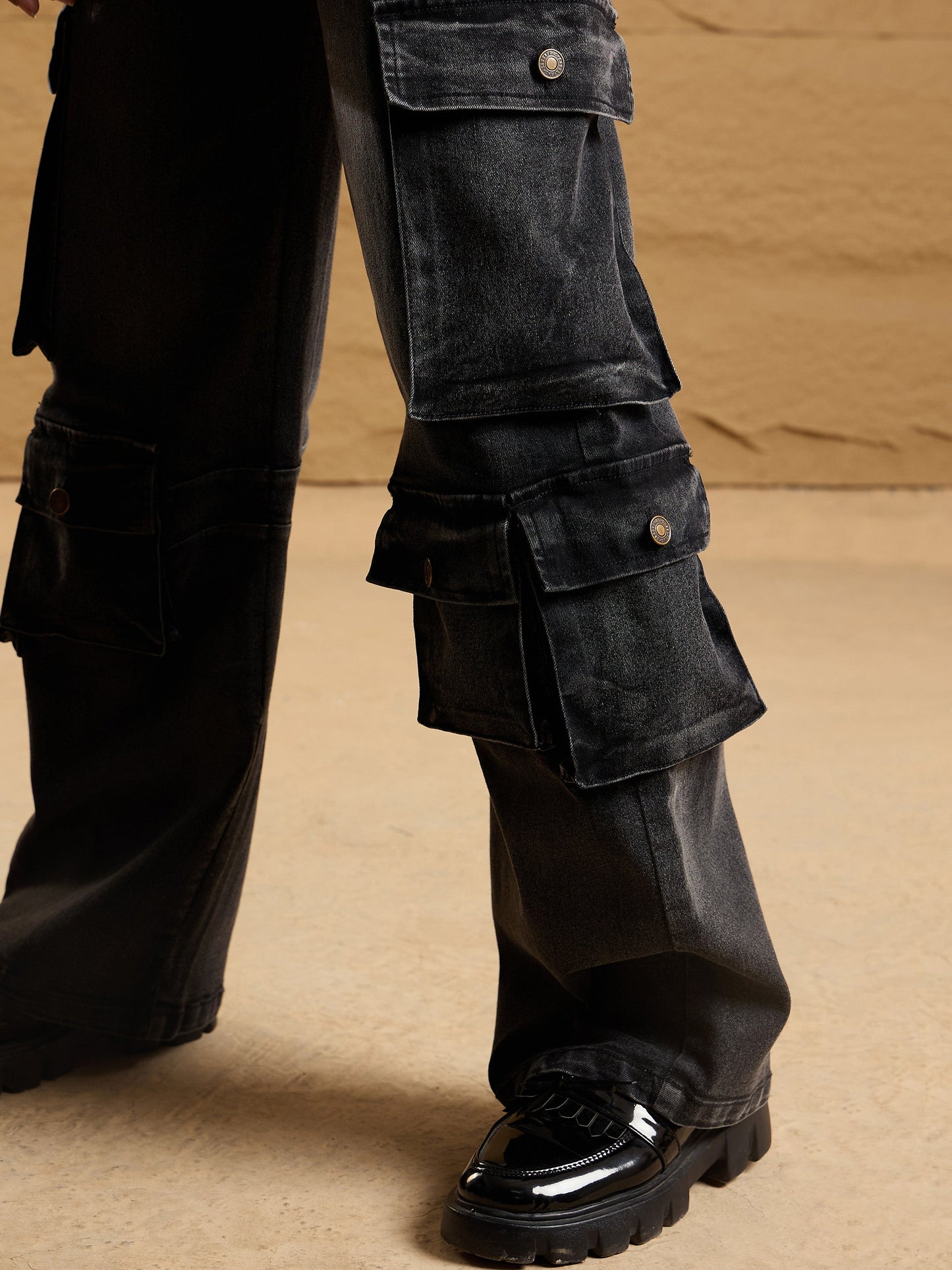 Women's Black Multi Pocket Jean