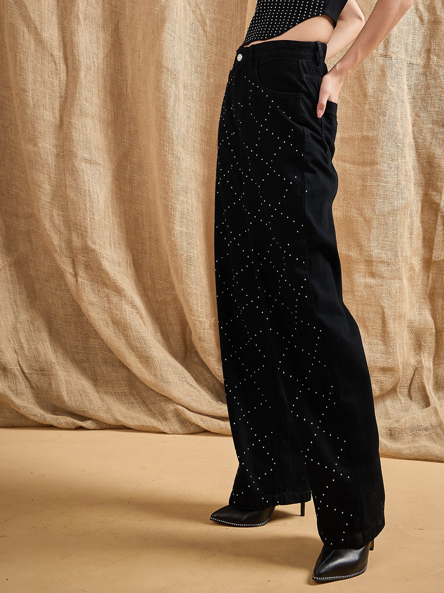 Women's Black Solid Jean