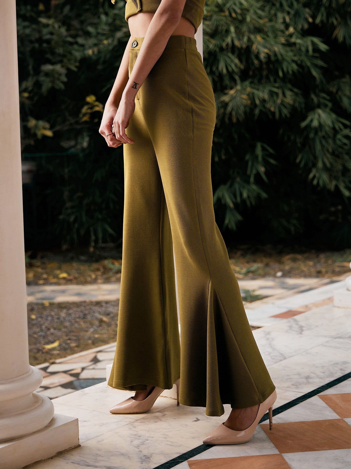 Women's Olive Bell Bottom Kick Pleats Knitted Pants