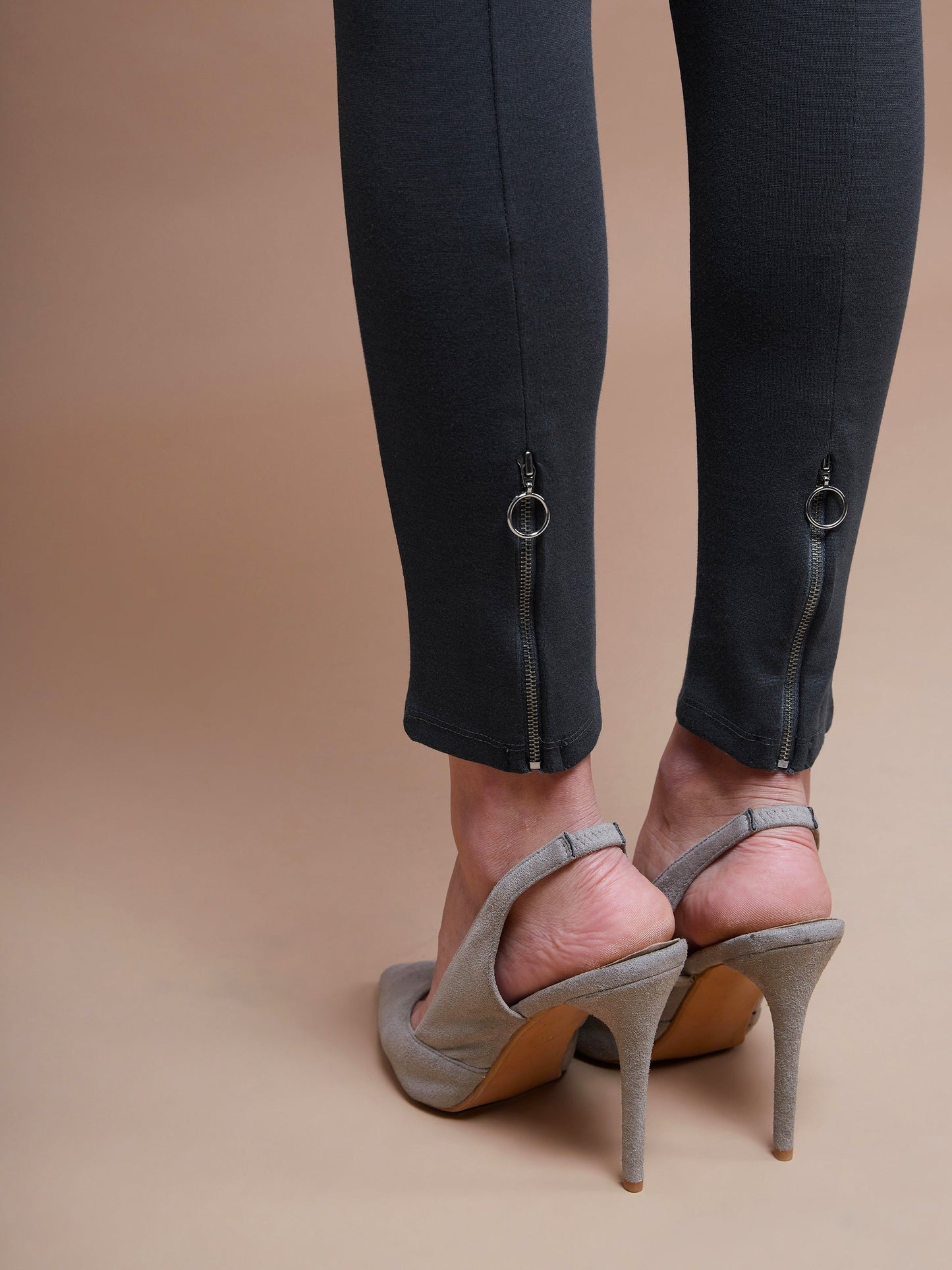 Women's Grey Bottom Zipper Jeggings