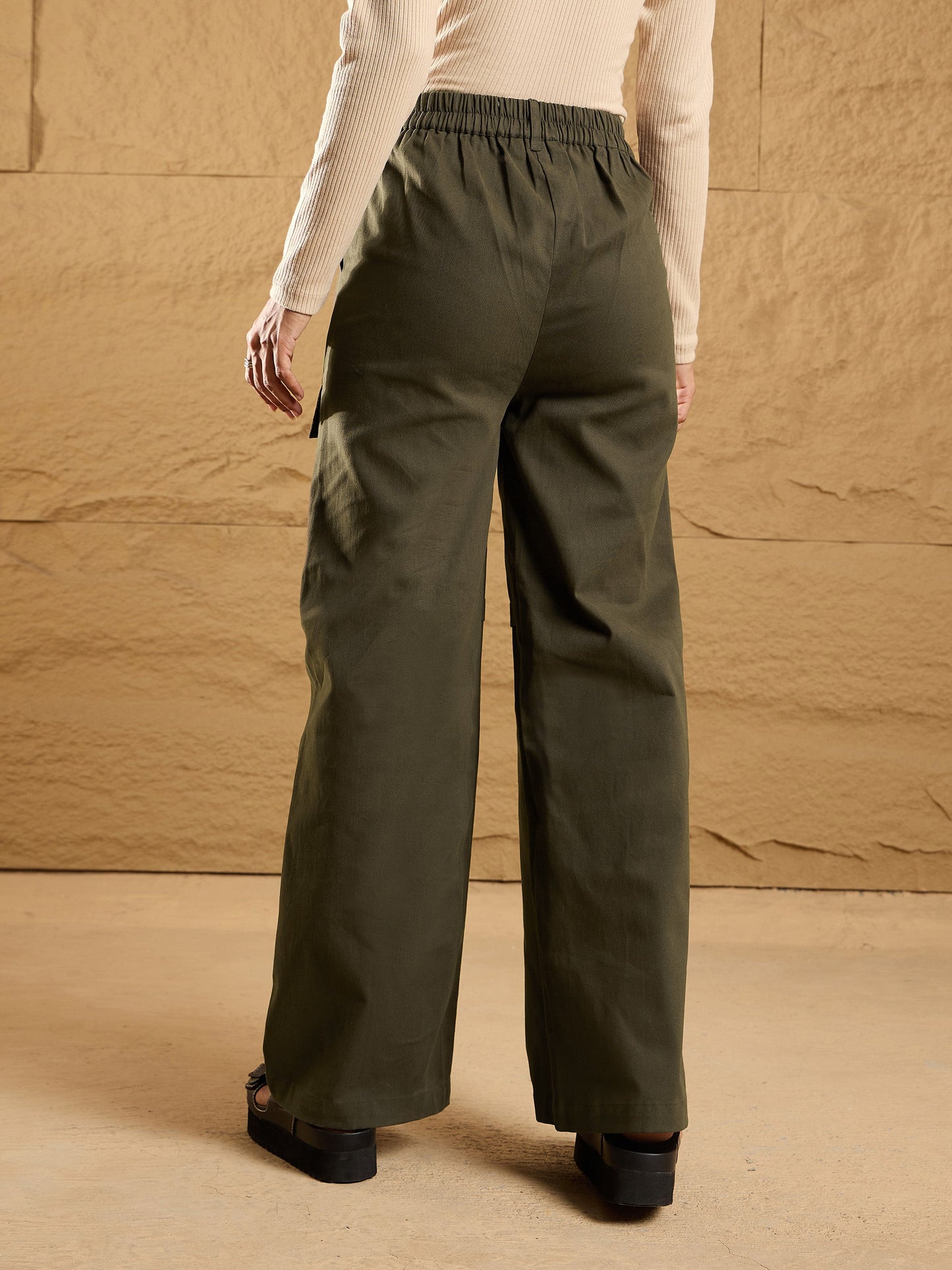 Women's Olive Pocket Pant