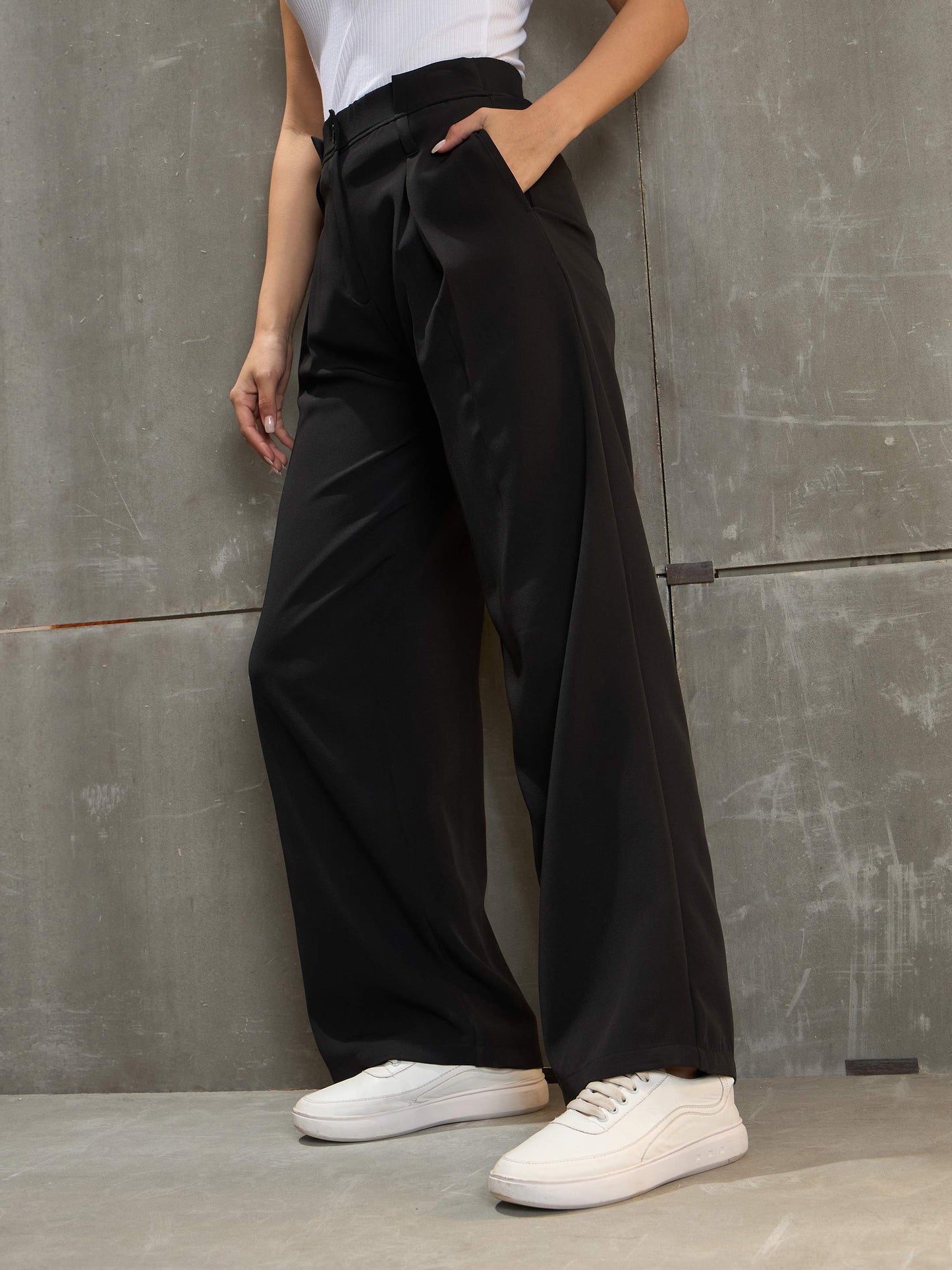 Women's Black Front Pleated High Rise Pan