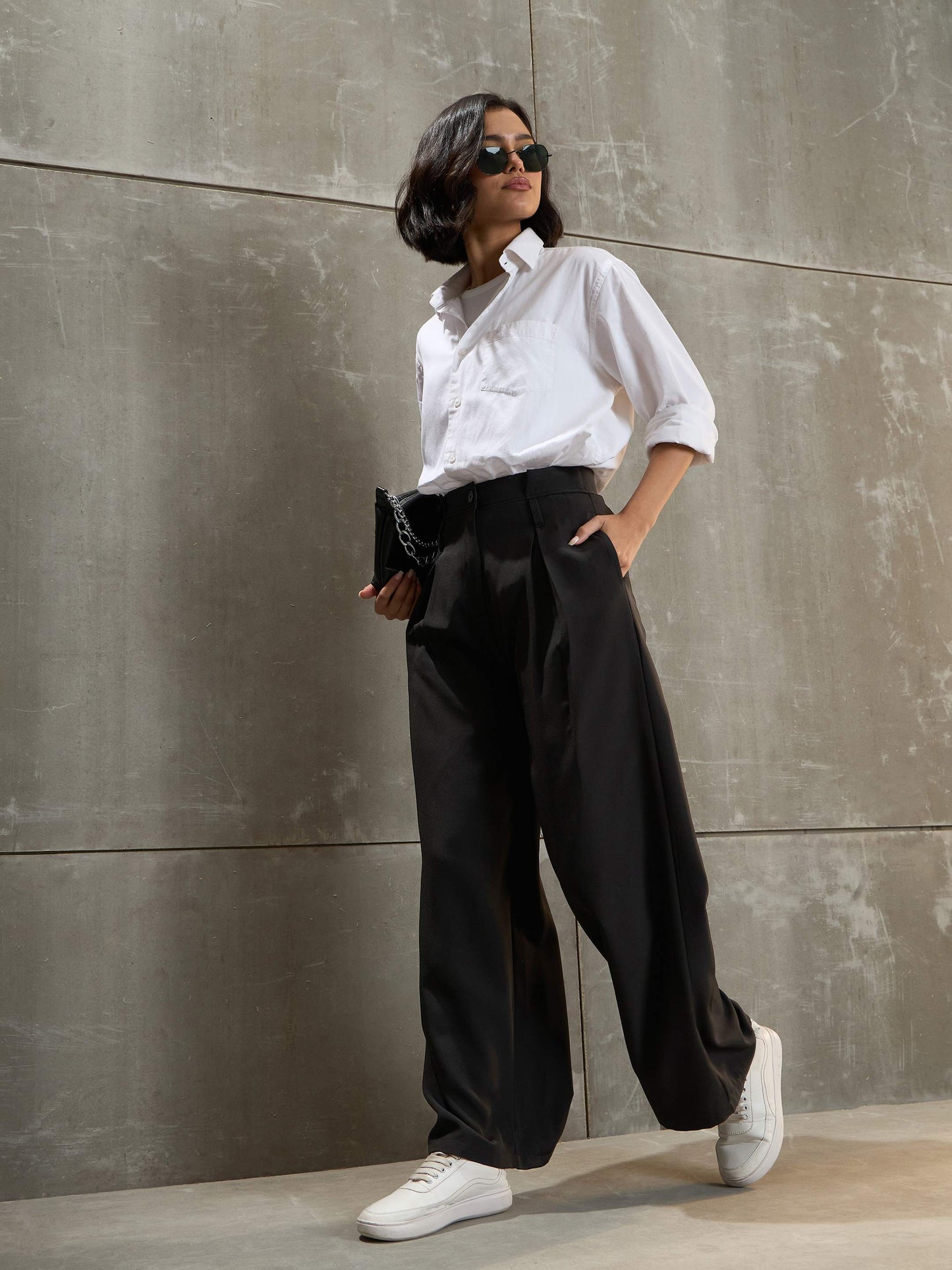 Women's Black Front Pleated High Rise Pan