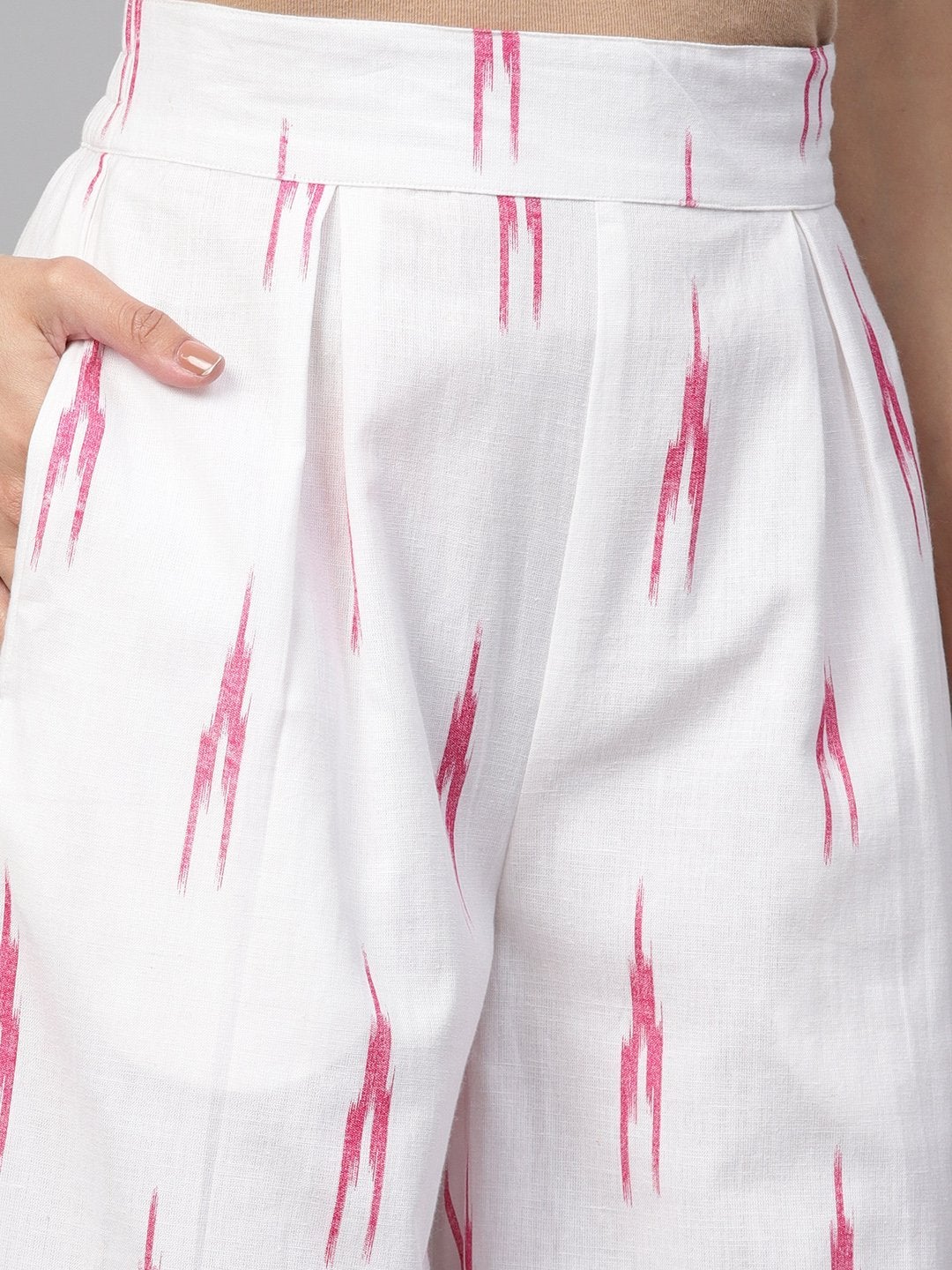 Women's White Ikat Pleated Pants