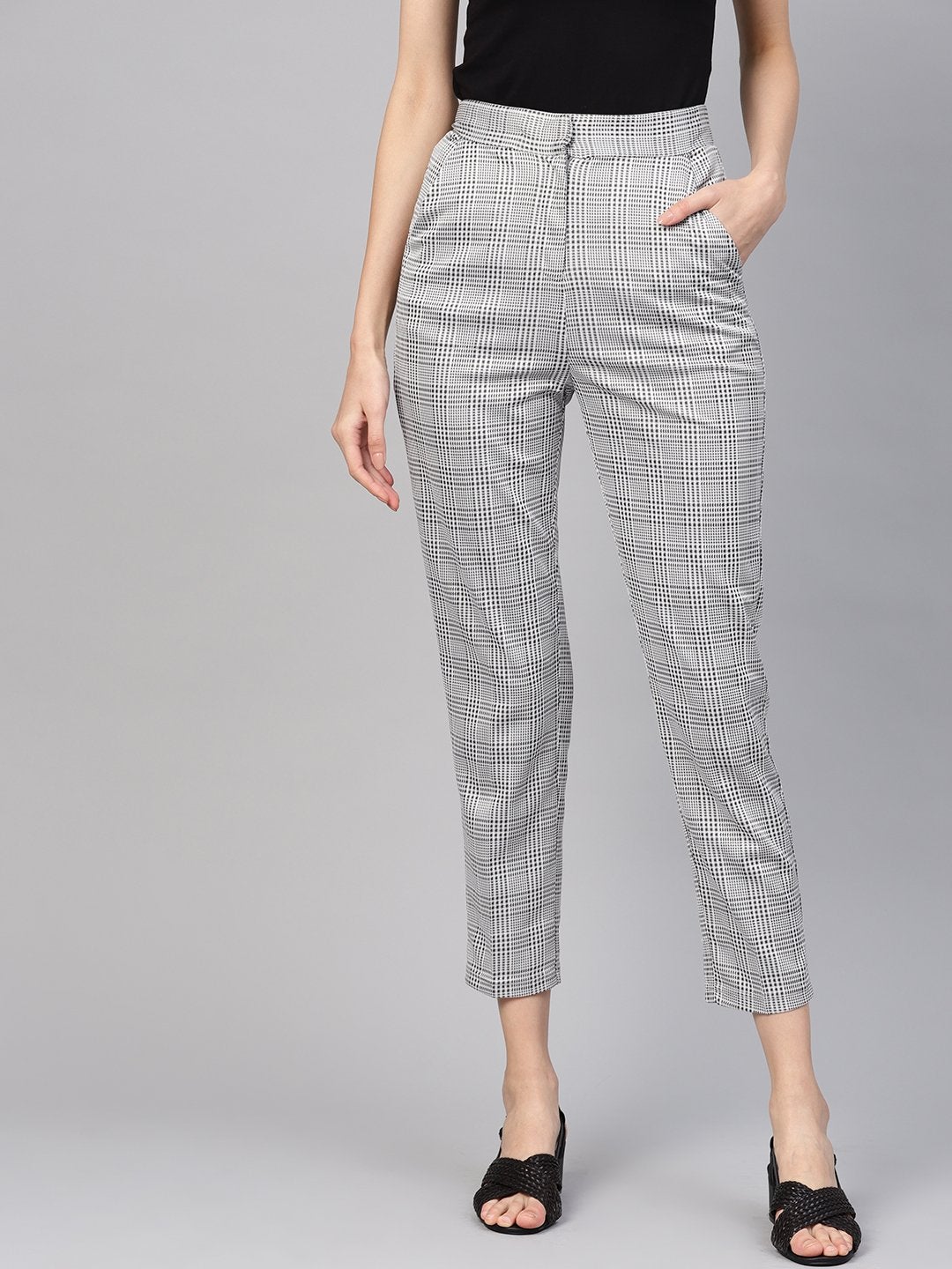 Women's Black & Grey Check Tapered Pant