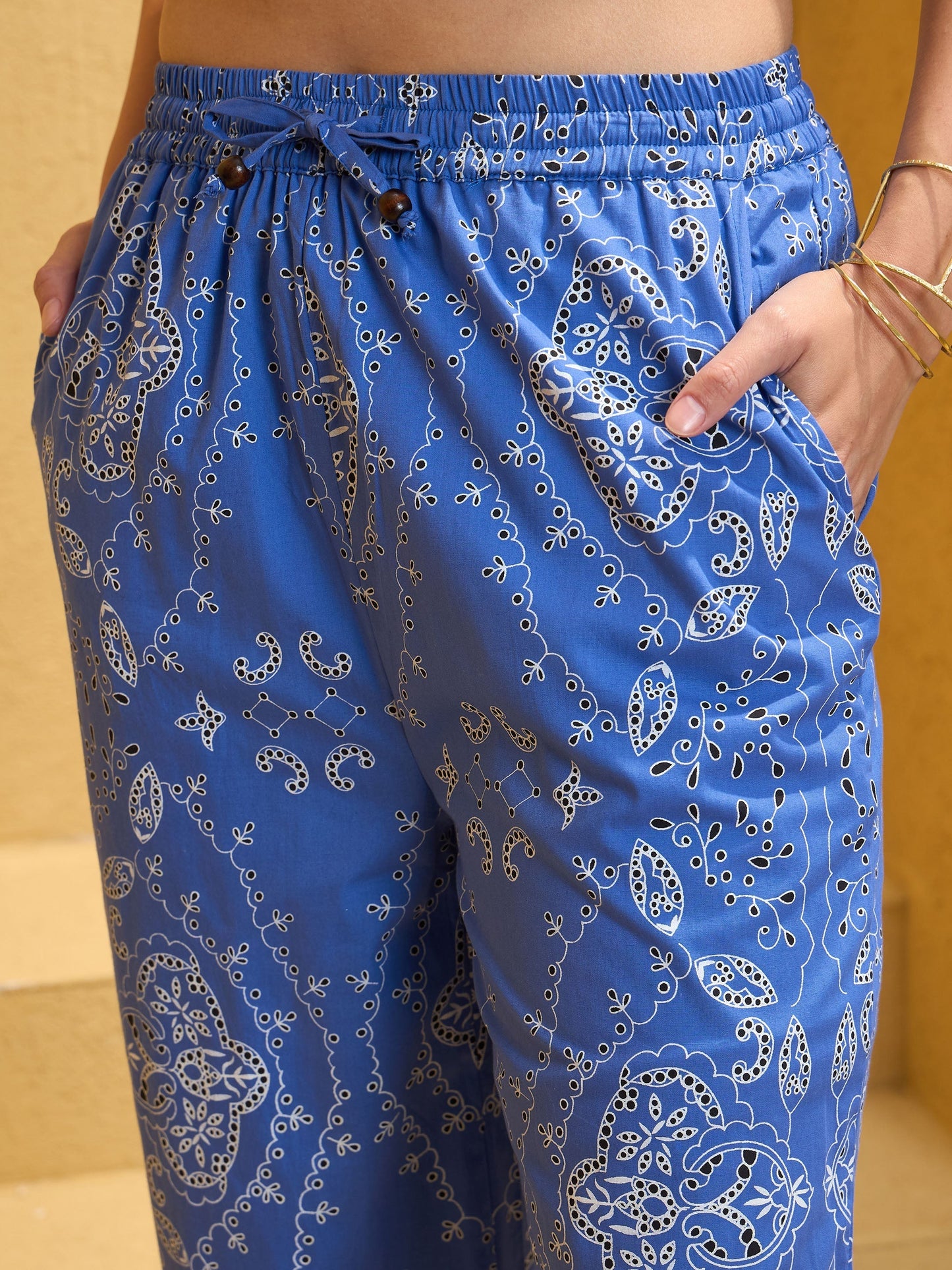 Women's Blue Floral Waistcoat With Pan