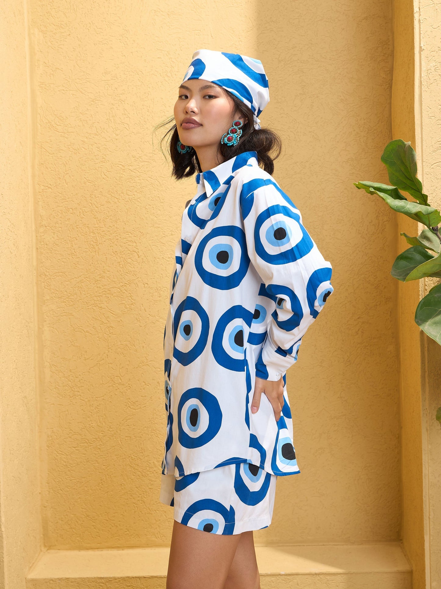 Women's White Evil Eye Print Oversized Shirt With Shor