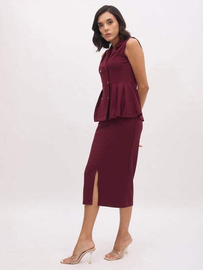 Women's Burgundy Sleeveless Notched Button Top With Skirt