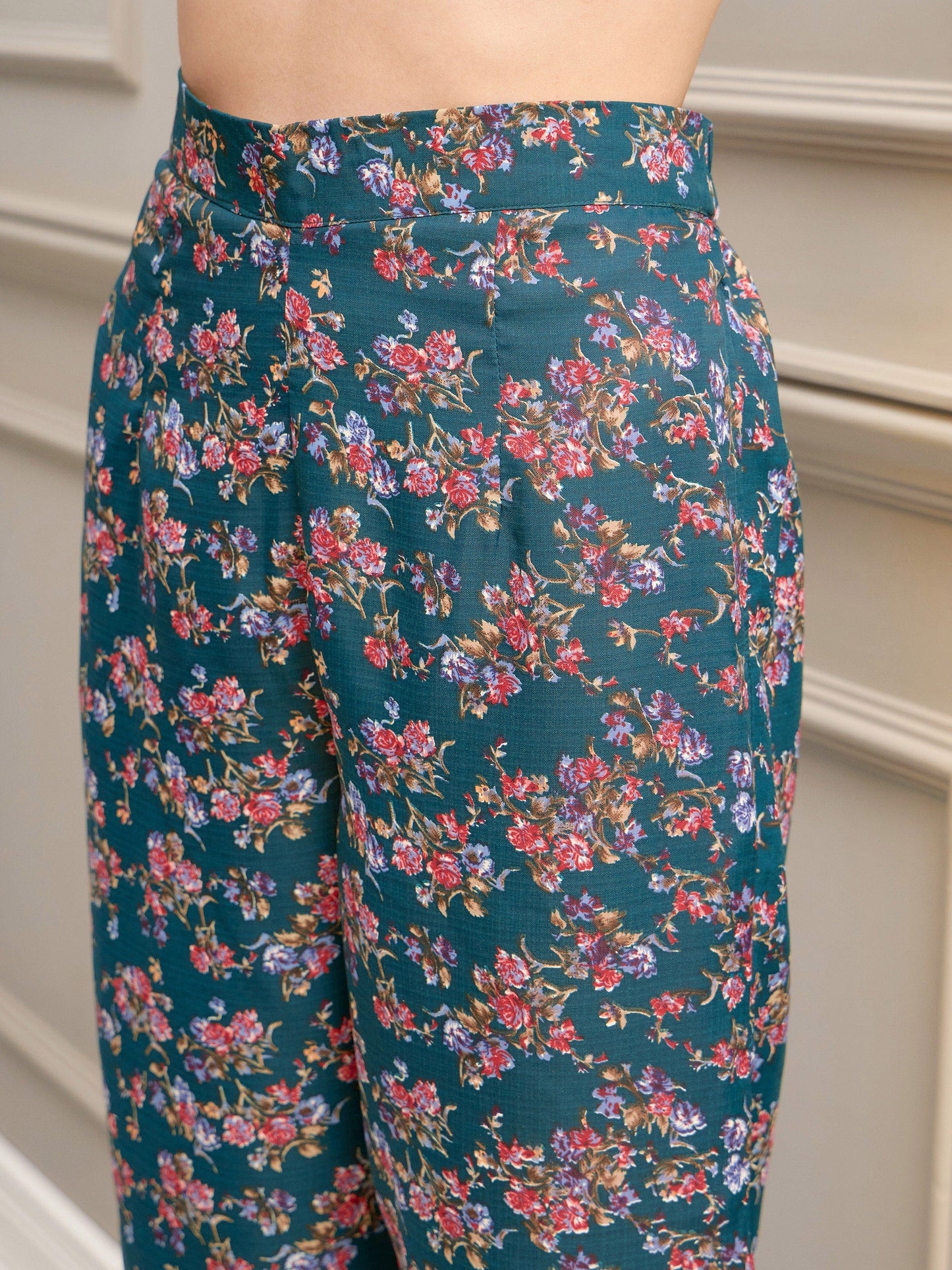 Women's Green Floral Notch Shirt With Lounge Pants & Strappy Top