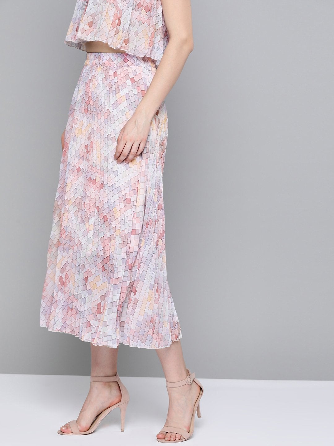 Women's Peach Tile Print Pleated Longline Skirt
