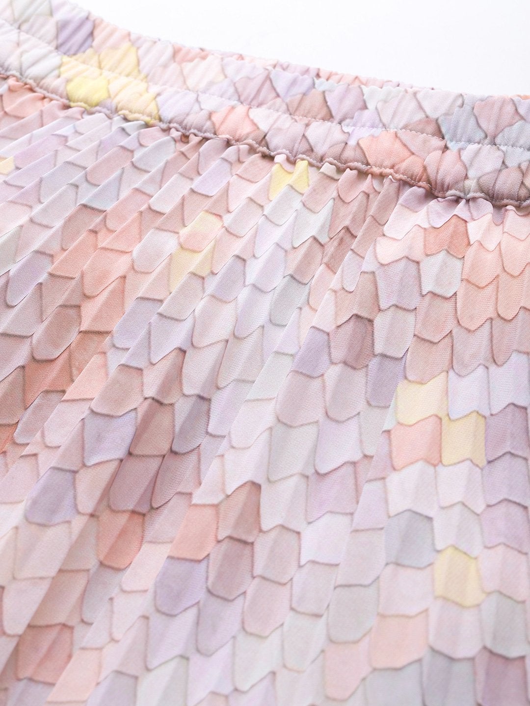 Women's Peach Tile Print Pleated Longline Skirt