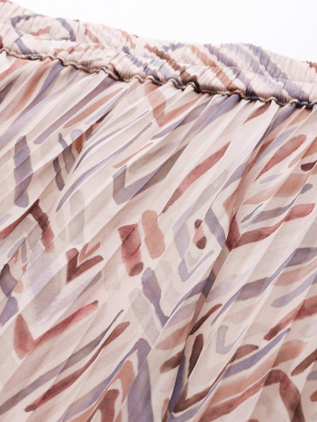Women's Beige Geometric Print Pleated Longline Skirt