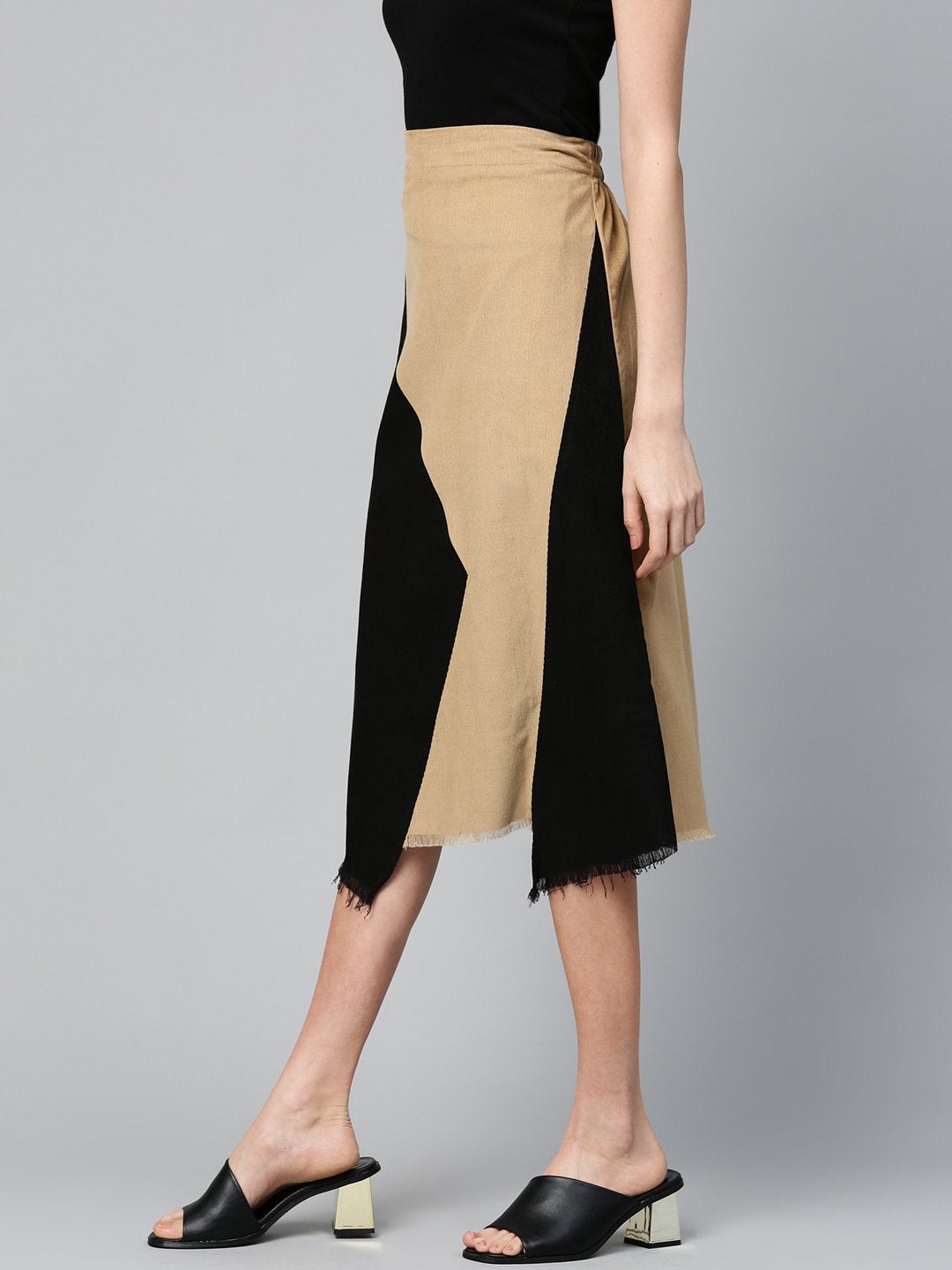Women's Black & Beige Colorblock Asymmetric Skirt