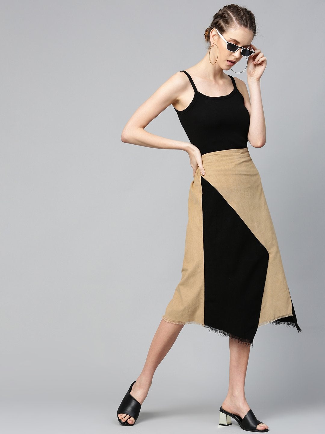 Women's Black & Beige Colorblock Asymmetric Skirt