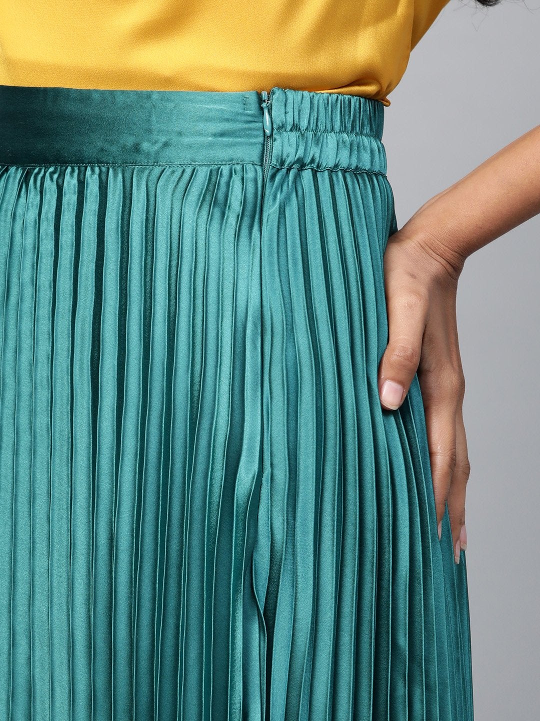 Women's Green Satin Pleated Maxi Skirt