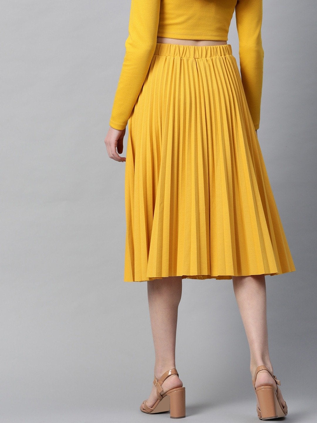 Women's Mustard Rib Pleated Skirt