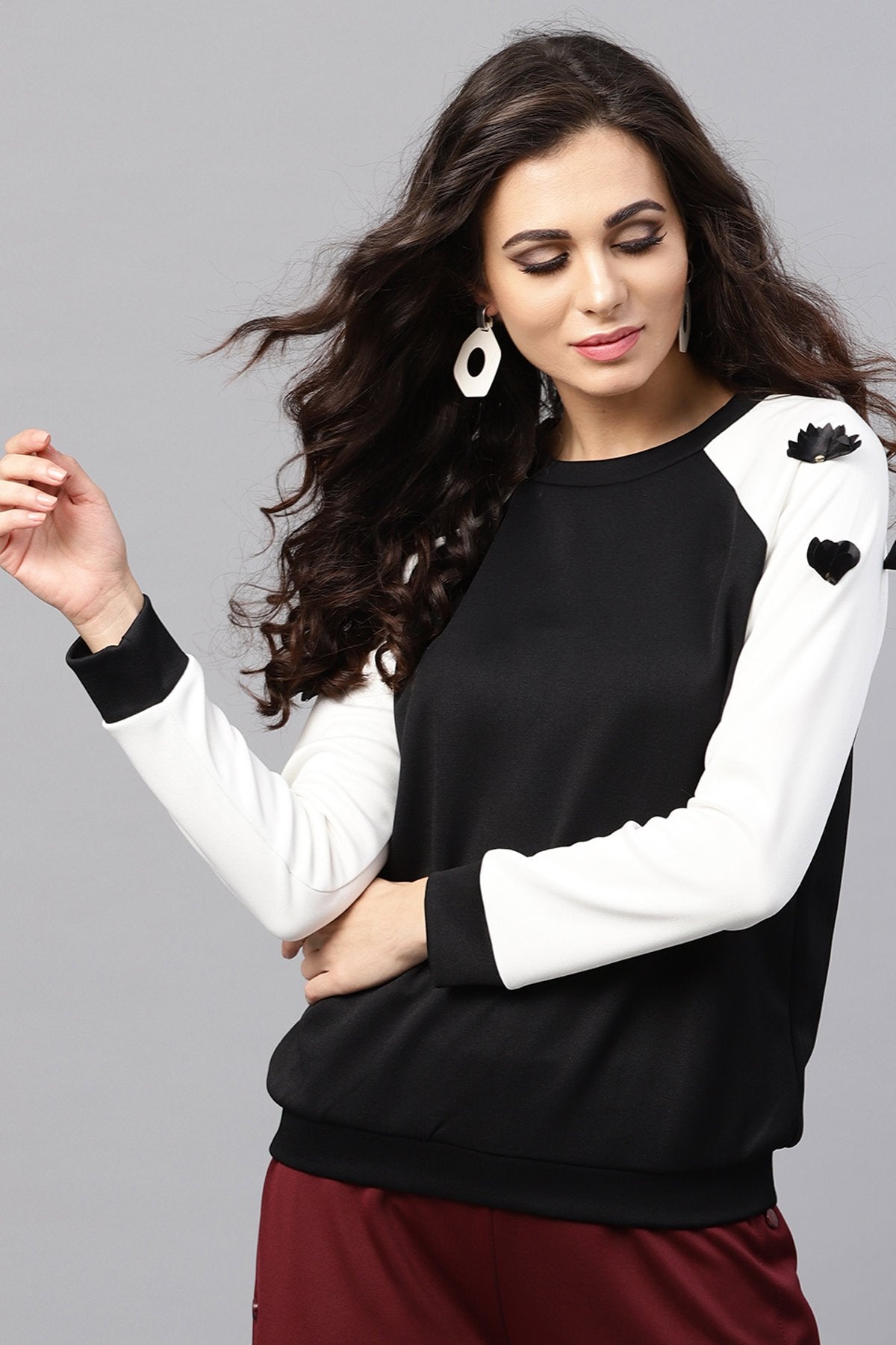 Women's Black & Off White Applique Raglan Sweatshirt