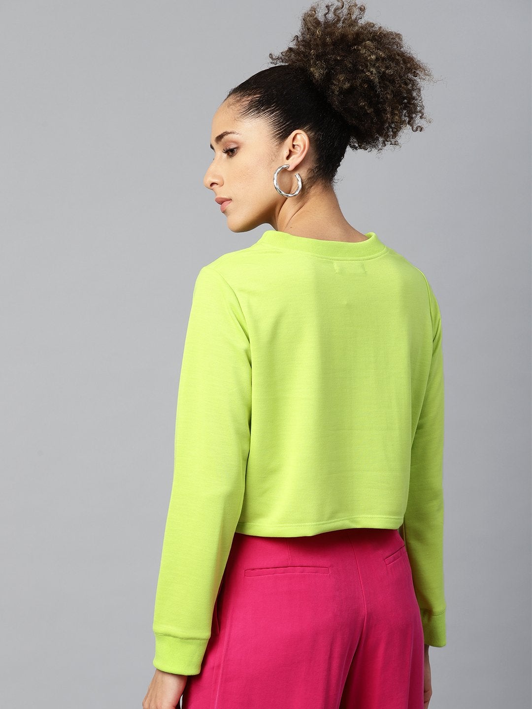 Women's Neon Green Queen-Print Crop Sweatshirt
