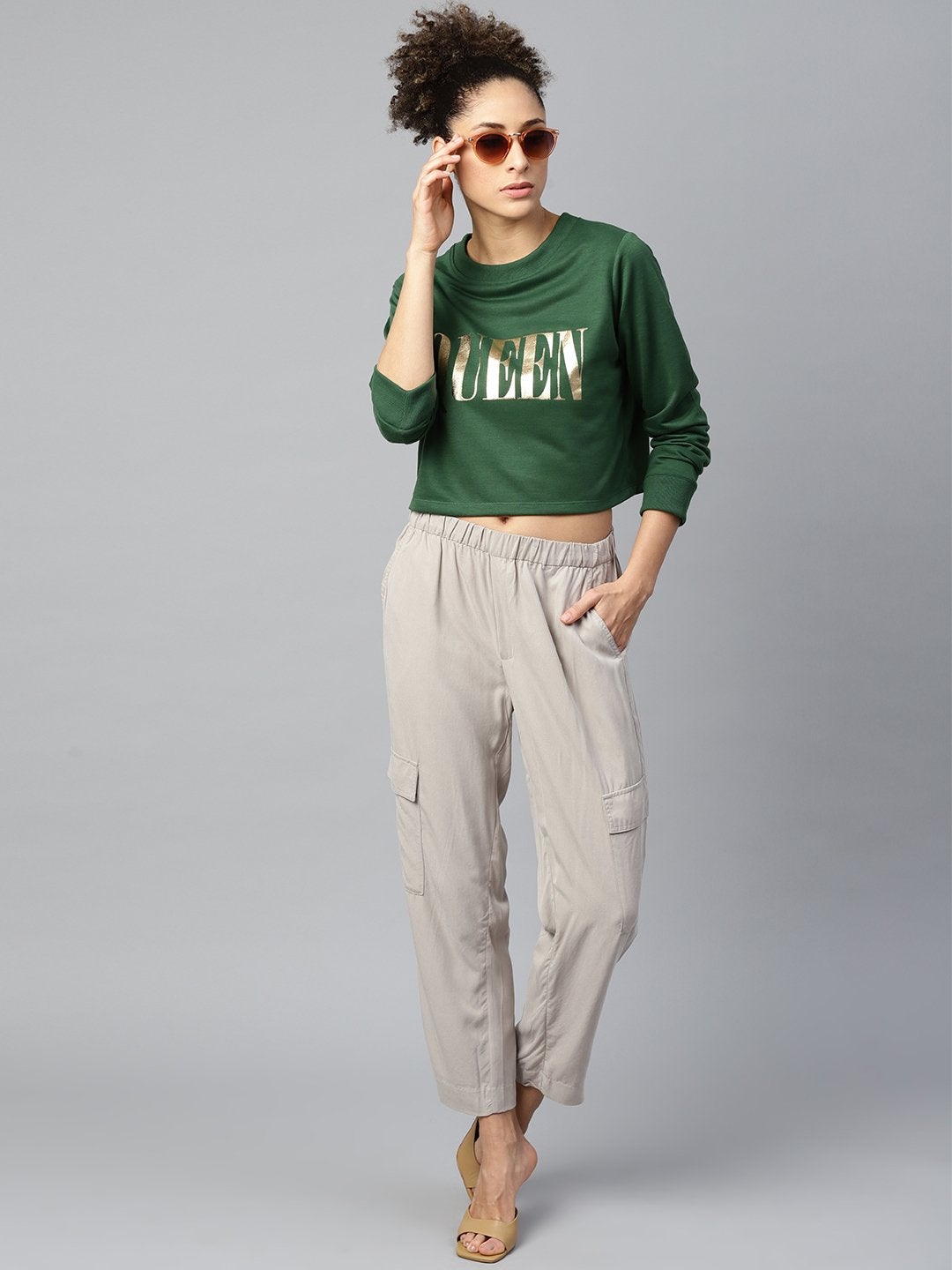 Women's Green Queen-Print Crop Sweatshirt
