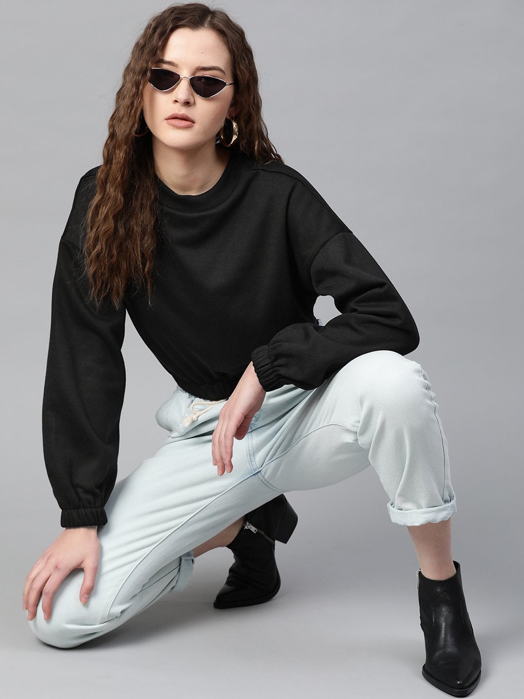 Women's Black Crop Sweatshirt